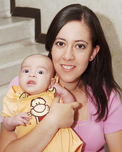12 de septiembre 2005
 Mague de Marín con su hijo Daniel Marín
