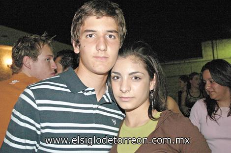 Carlos Santibáñez y Karime Badin