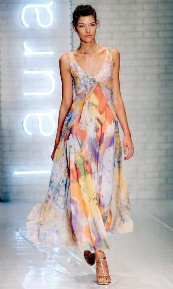 Parte de la colección de Primavera-Verano 2006 de Laura Biagiotti.