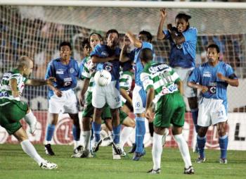 El técnico Eduardo de la Torre Menchaca consideró que Santos Laguna obtuvo frente a Cruz Azul un triunfo sufrido, pero ganado “con todas las de la Ley”.