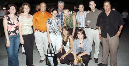 Laura de Hernández, Gaby de Serna, Isabel Teele, Paulina Diez, Claudia Fajer, Claudia Rivera, Manuel Fernández, Feliciano Cordero, Walo Allegre y Wicho Medrano.