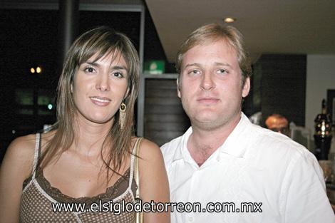 Mónica Salmón de González y Francisco González Zambrano