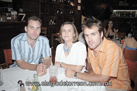 David González Zambrano, Marina Zambrano y Sebastián González Zambrano