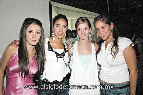 Karina Berlanga, Adriana Peña, Marifer Núñez y Carmina Fernández