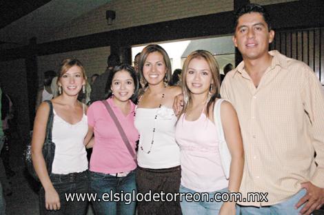 Kiara Carreón, Nidia Barbachano, Diana Rivera, Diana Chávez y Rafa Ríos