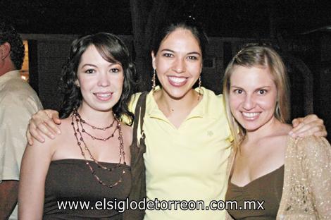 Valeria Villarreal, Silvia González y Marcela Rojas