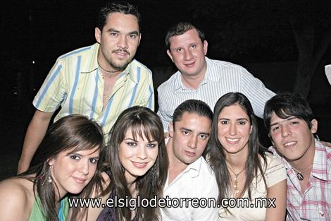 Rodolfo Rivera, Marcos Sifuentes, Mariana, Cristina, Rambo, Ximena y Beto