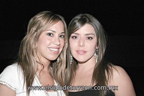 SE FESTEJAN JUNTASLas festejadas Ana Yolú Barranco Rivera y Nidia Dávila González
