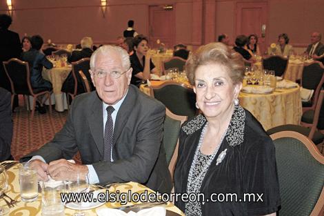 Manuel Fernández y Ma. Elena Fernández