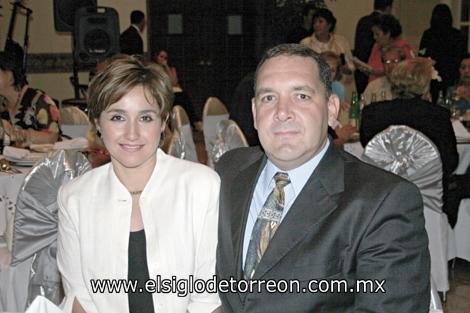 Silvia de Núñez y Julián Núñez