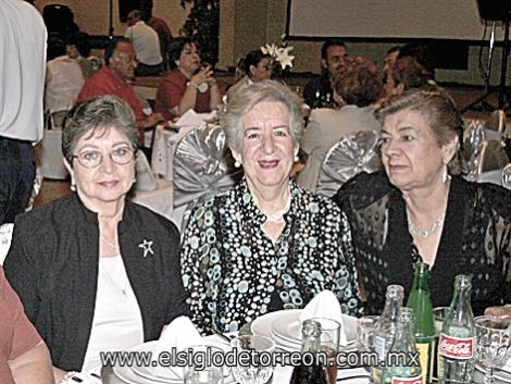 Pina de De Lara, Raquelito de Porras y Yolanda de Aguirre