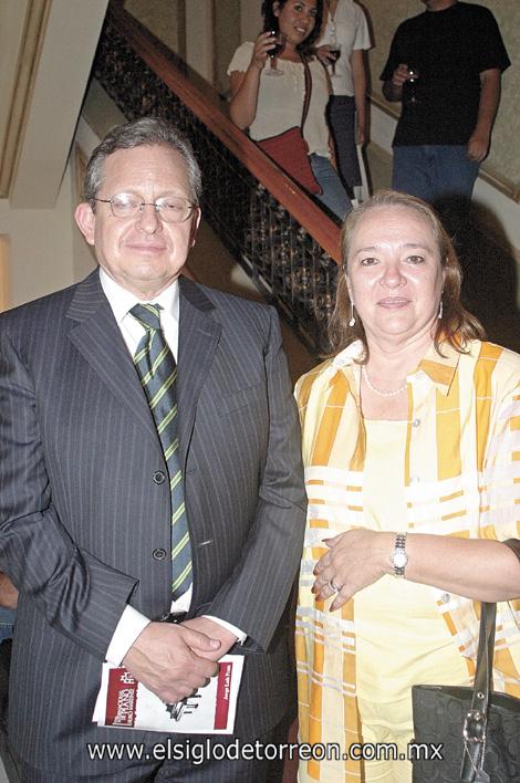 Armando Ancona y Nancy L. de Jalife