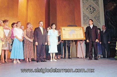 ADOPTE UNA TECLA
Momentos en que fue velada la placa