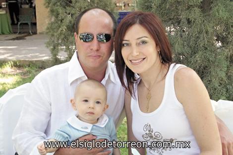 Federico, Valeria y Eugenio Villarreal