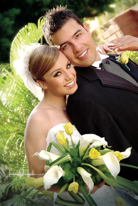 Sr. Alejandro Balarezo Suárez y Srita. Adriana Rodríguez Cabrales contrajeron matrimonio religioso en la parroquia Los Ángeles, el pasado diez de septiembre.