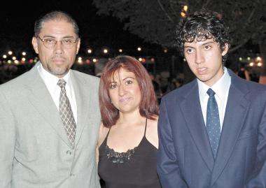 Gonzálo Pérez Gómez, Blanca de Pérez Gómez y Gonzalo Pérez Gómez Farías.