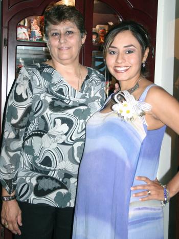 20 de octubre 2005
Marcela Ariadna Almaguer de Martínez disfrutó de una fiesta de canastilla, que le organizó su mamá Adalicia de Almaguer