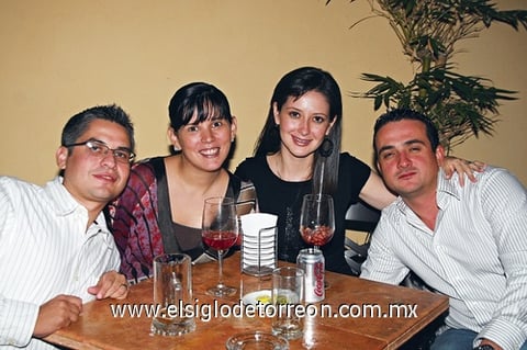 09102009 Miguel Mena, Mafer Belmont de Mena, Abril González de Hermosillo y Luis Hermosillo.