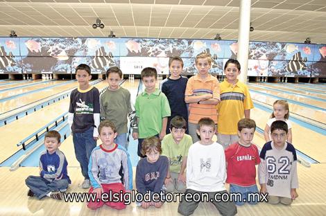 CUMPLE 8 AÑOS
Luis, Arturo, Said, Andy, Manolo, Juan, Fer, Richard, Santiago, Rodrigo, Rodrigo G., Diego y Eduardo