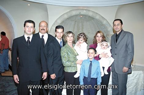 Jazael, José y Abdul Hernández, Rosario Jalife de Hernández, Karem y Alfonso Soto, Karem Hernández de Soto, Mariam y Alfonso Soto