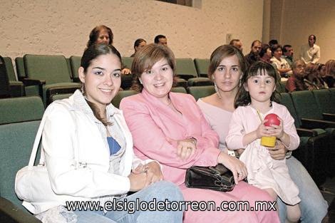 Beatriz Rubio, María Isabel Barraza, Gabriela Rubio y Ana Isabel Llamas