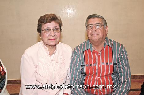 Delia de Hernández y Miguel Hernández