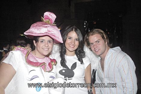 Valeria Berlanga, Marian Peña y Toño Villalobos