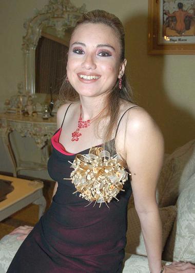23 de noviembre 2005
Susana Mireya Marquecho Avitia contraerá matrimonio el 16 de diciembre con Arturo Quiñones García.