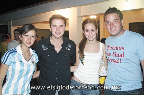 Anabel González, Joaquín Huerta, María Reneé Obeso y Beto Martínez