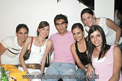 Alejandra Marcos, Bárbara Treviño, Karim Assam, Daniela Macías, Marian Marcos y Mariana Diez