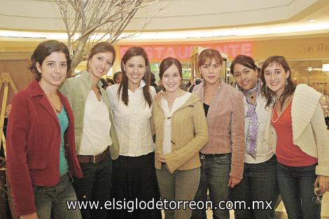 Maria José Sesma, Olivia Ramos, Mónica Martínez Tatay, Laura Rodríguez, Silvia Dávila, Pamela Mijares y Mariana Fernández