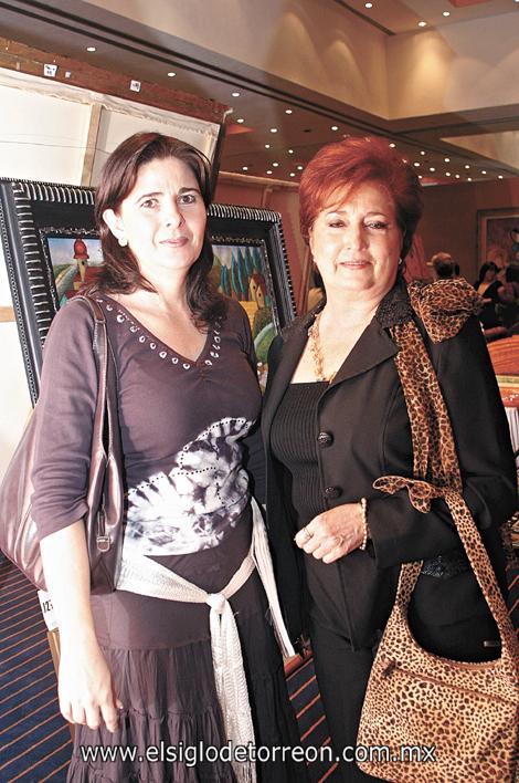 Maria Matilde Valdez y Leticia García Valdez