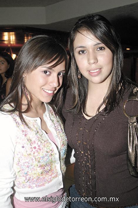 Denisse Ávalos y Yolis Acevedo