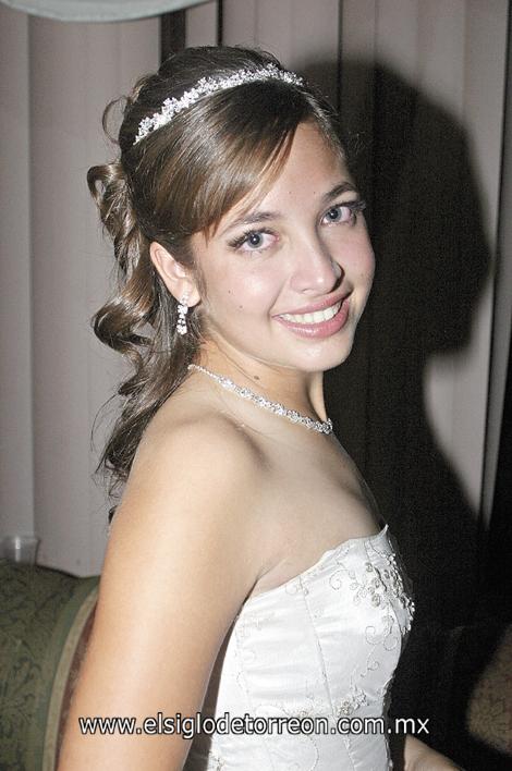 LUCE HERMOSA EN SUS XV AÑOS 
Patricia Hermosillo Aguirre