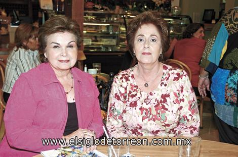 Lucy de Aguiñaga y Chiquis de Lamberta