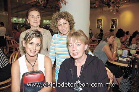 DELICIA MEXICANA
Alicia Coronado, Ana Laura Barreda, Patricia Lozano y Coty de Carrillo