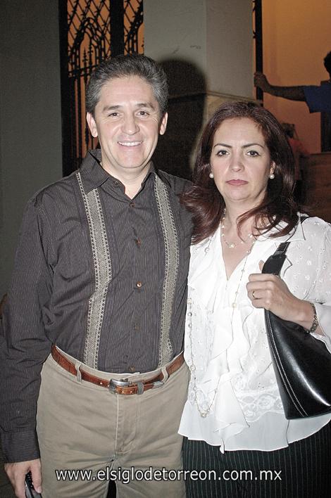 Miguel Ángel Herrera y Perla Fernández de Herrera