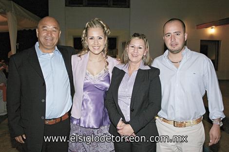 Salvador Maturino, Cristina Maturino, Olga M. de Maturino y Abraham Maturin