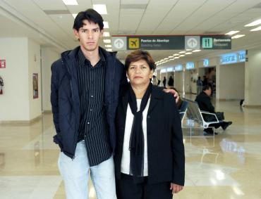 Alonso Álvarez viajó a la Ciudad de México y fue despedido por San Juana Adame.