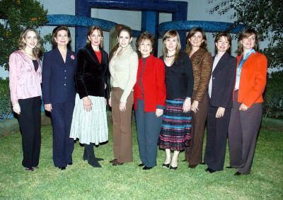 gr03122005_5  Marysol Landeros, Rosario de González, Rosario González, Silvia Treviño, Rosario Sirgo, Cecilia González, Carmen Elena González y Ana Cristina González acompañaron a María Ángel Sirgo González en su despedida..