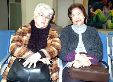 vi_04122005_0  Alicia de Velásquez viajó a Californioa y la despidió María Luisa Triana.