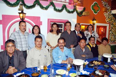 gr_04122005_11 
Jesús Páez, Juan Rivas, Martha Gómez, Javier Vargas, Pascual Ávila, Rogelio Vázquez, Sergio Vaquera, Juan Rodríguez, Gloria Casillas, Luz María Alvarado, Abraham V. y Mary Carmen Flores.