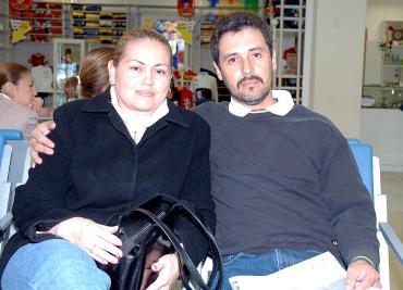 vi_07122005_0 Blanca Martínez y Alfredo Luna viajaron a Campeche.