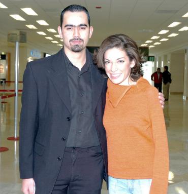 vi_08122005_2 
Martha Moreno y Alejandro Gámez viajaron a la Ciudad de México.