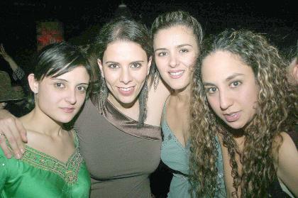 an_10122005_2 Tania Mansur, Gianela Ortiz, Rocío Nazar y Sonia Mansur.