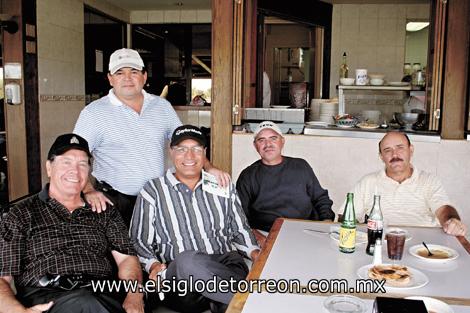 Hugo Anaya, Luis Maeda, Carlos Fahur, Juan A. Wong y Francisco Ollivier