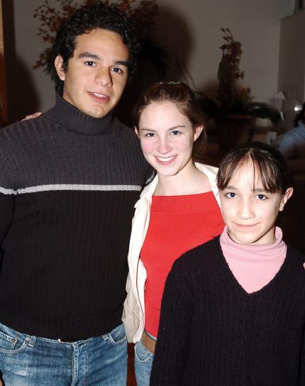 ch11122005_23 
César Recobo, Marifer e Isabel Torres.