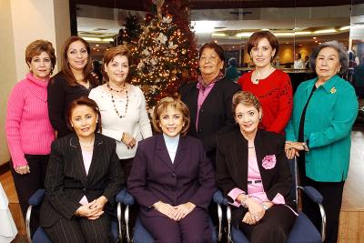 gr11122005_4 
Con un alegre convivio Norma de Hernández, Rosy de Navarrete, Marina de Falcón, Paquita de Orduño, Gaby de López, Evangelina, Conde, Rebeca y Esther,se reunieron.
