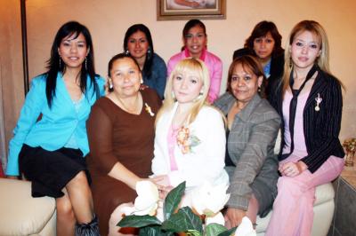 gr_13122005 0 
Ángelica Patricia Bocanegra Reyes recibio muchas felicitaciones de sus amigas Denisse, Josefina, Citlally, Gaby, Berenice y gaby, en la despedida que le ofrecieron