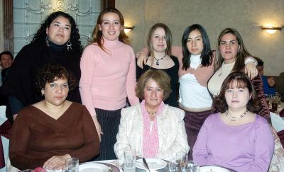 gr14122005_14 
Sandra Escandón, Janeth Gallardo, Dulce Centeno, Martha Mireles , Lucila Viveros, Margarita Álvarez, Perla Casas y Cony Gálvez.